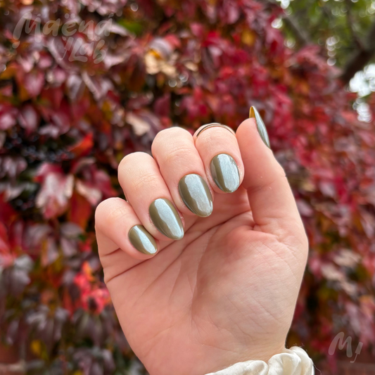 Monochrome vert olive effet glacé